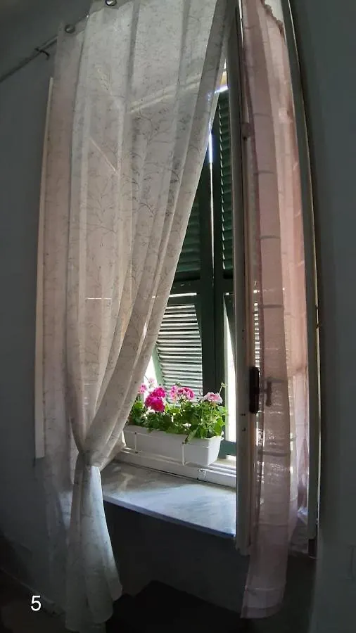 Lacasadianna Apartamento La Spezia Quarto em Acomodações Particulares